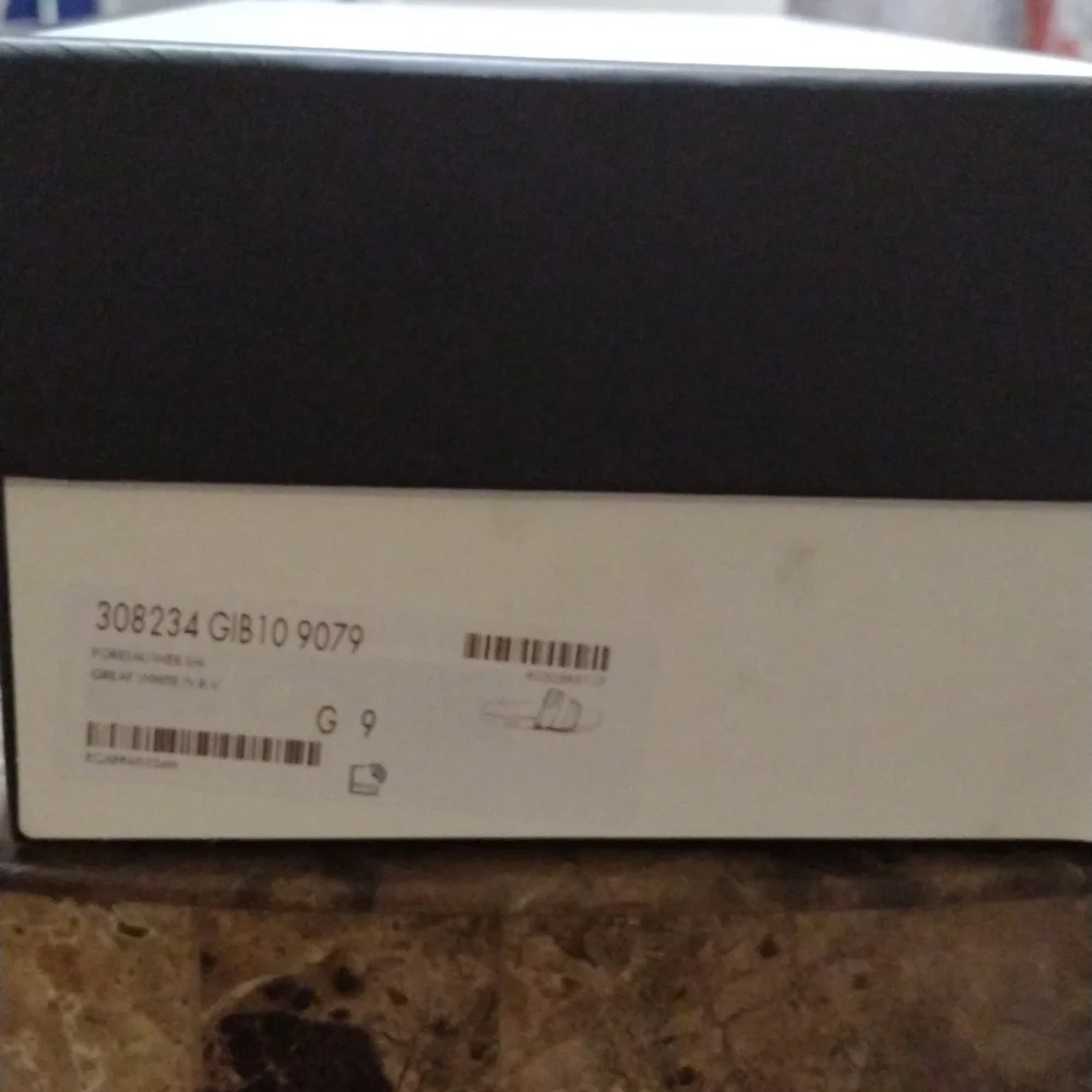 Gucci Slides - Picture 15 of 16